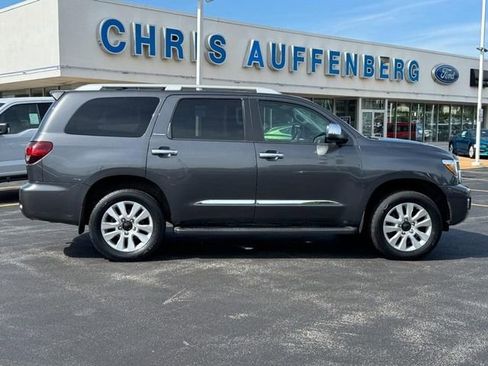 Used 2019 Toyota Sequoia Platinum AWD/4WD image 1