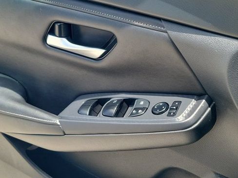 Certified 2024 Nissan Sentra SV FWD image 19