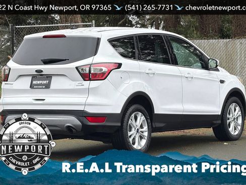 Used 2017 Ford Escape SE image 4