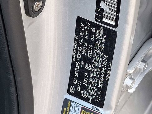 Used 2017 Kia Forte LX image 27