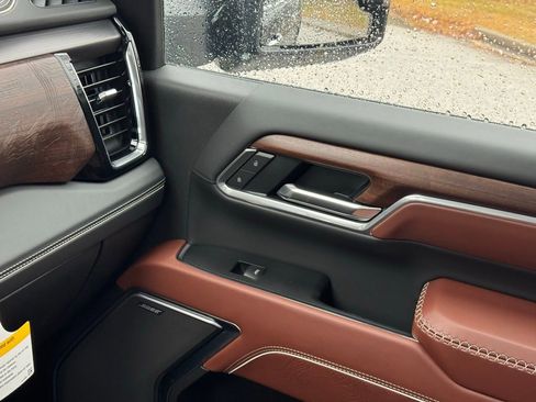 New 2026 GMC Sierra 2500 Denali Ultimate image 35