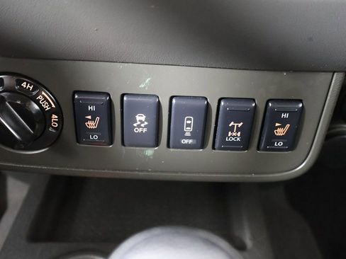 Used 2021 Nissan Frontier PRO-4X w/ Pro-4x Utility Package AWD/4WD image 48