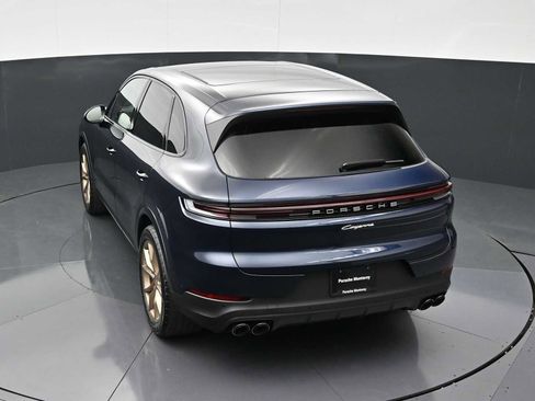 New 2026 Porsche Cayenne image 35