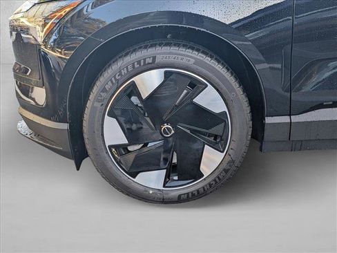 New 2026 Volvo EX30 Plus w/ Climate Package AWD/4WD image 11