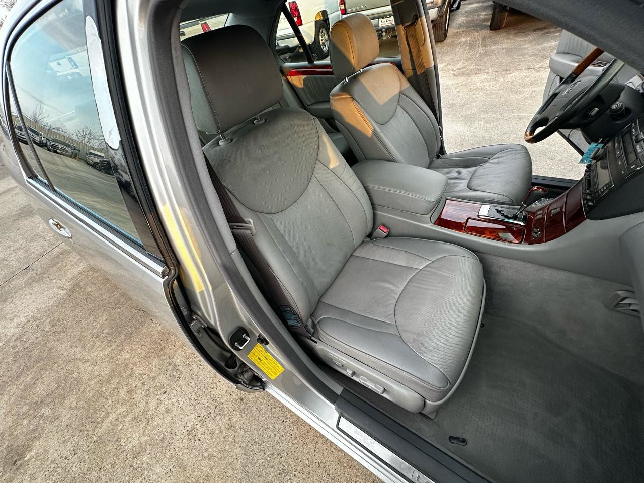 Used 2004 Lexus LS 430 RWD image 87