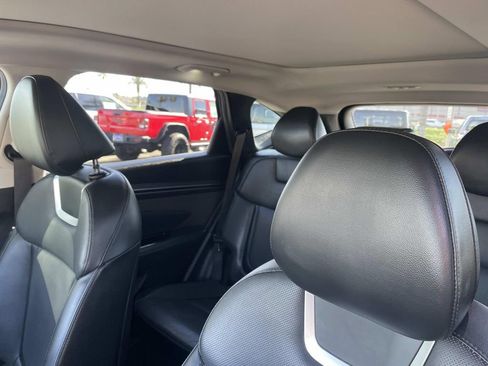 Used 2023 Hyundai Tucson Limited AWD/4WD image 23