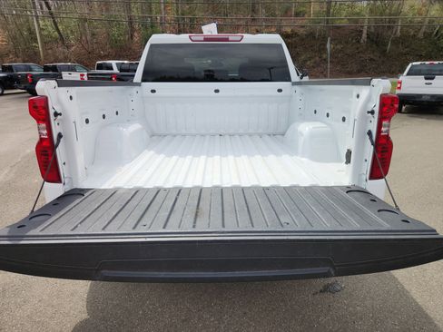 Used 2025 Chevrolet Silverado 1500 LT AWD/4WD image 49