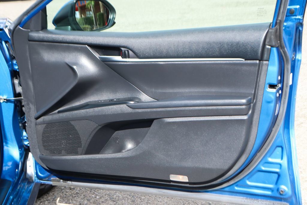Used 2019 Toyota Camry LE FWD image 34