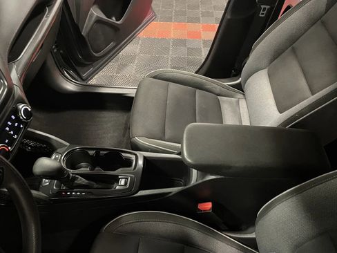 Used 2022 Chevrolet TrailBlazer LT w/ Driver Confidence Package image 32