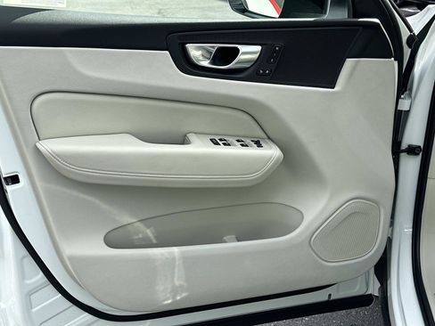 Certified 2025 Volvo XC60 T8 Plus w/ Protection Package Premier image 15