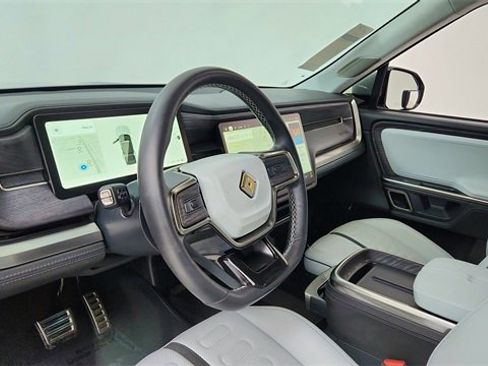 Used 2023 Rivian R1S Launch Edition image 19