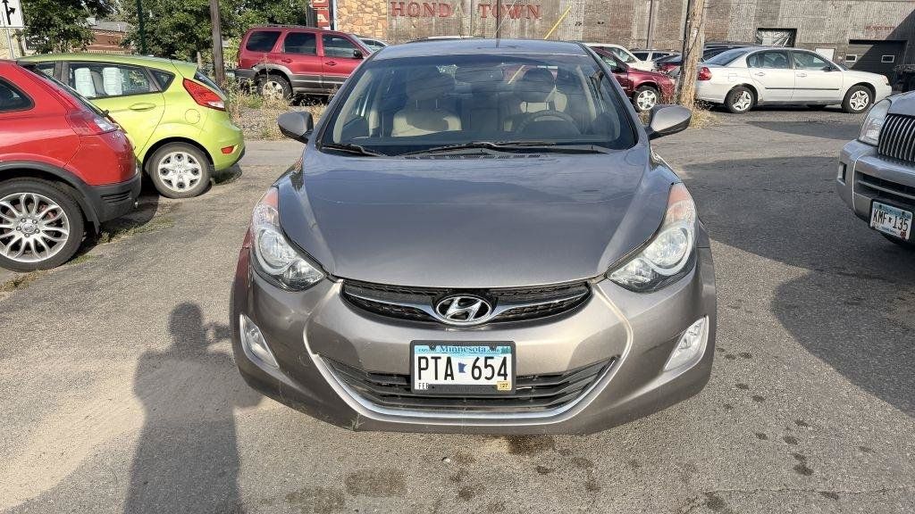 Used 2012 Hyundai Elantra GLS w/ Preferred Pkg 3 FWD image 3
