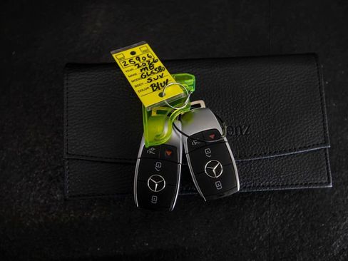 Used 2026 Mercedes-Benz GLS 580 4MATIC image 49