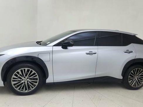 Used 2024 Lexus RZ 450e Premium w/ Accessory Package (Z1) image 3