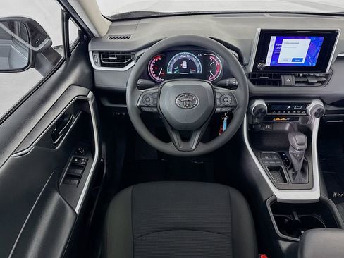 Used 2023 Toyota RAV4 LE image 22