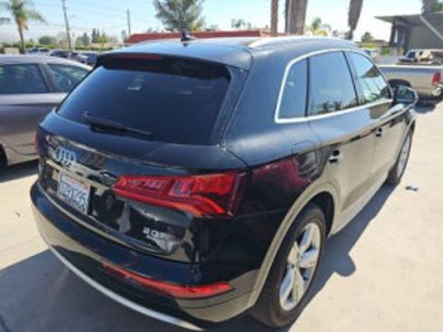 Used 2018 Audi Q5 2.0T Premium Plus w/ Premium Plus Package AWD/4WD image 3