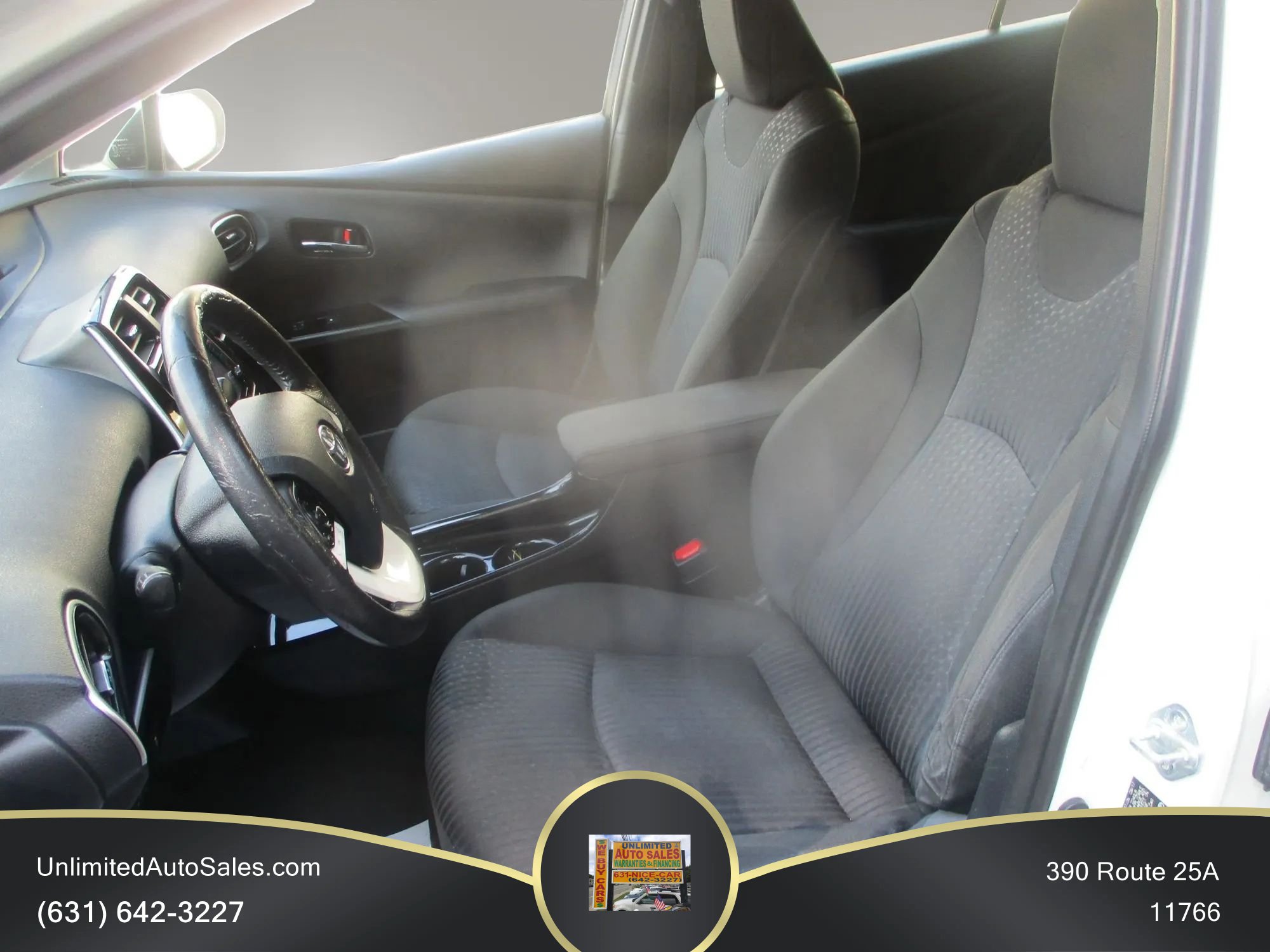 Used 2017 Toyota Prius Prime Plus FWD image 5