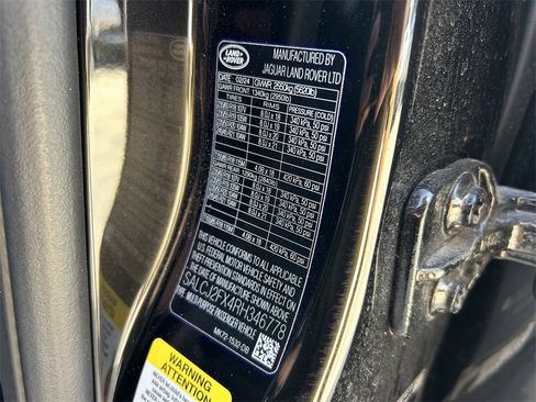 Used 2024 Land Rover Discovery Sport S image 10