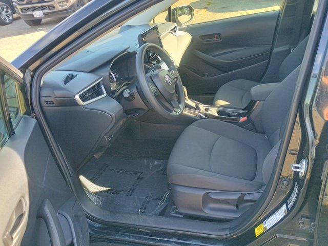 Used 2022 Toyota Corolla LE FWD image 25
