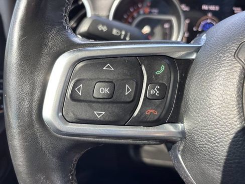 Used 2018 Jeep Wrangler Unlimited Sahara AWD/4WD image 28