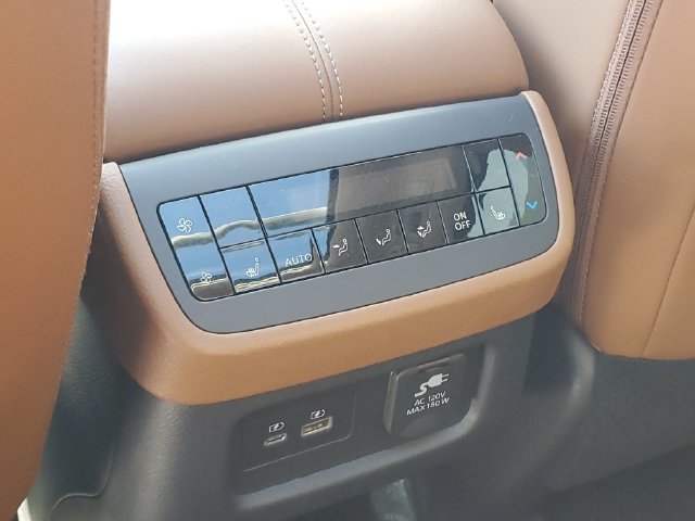 Certified 2025 Nissan Pathfinder Platinum w/ Cargo Package FWD image 37