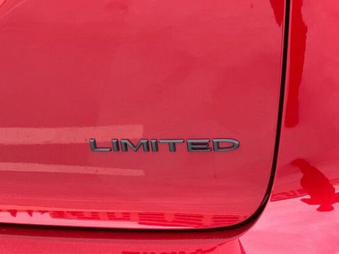 New 2026 Chrysler Pacifica Limited w/ S Appearance Package image 25