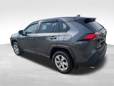 Used 2022 Toyota RAV4 LE image 3