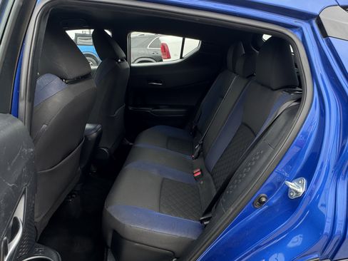 Used 2022 Toyota C-HR Limited image 12