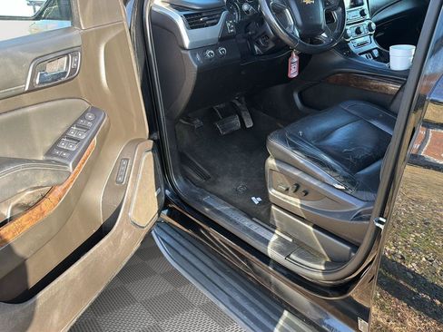 Used 2017 Chevrolet Tahoe LT image 16