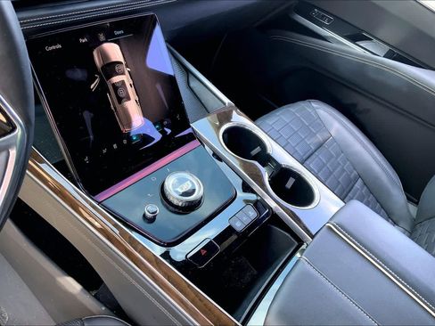 Used 2025 Cadillac Escalade Premium Luxury Platinum w/ LPO, Floor Liner Package AWD/4WD image 15