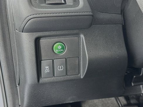 Certified 2017 Honda HR-V EX image 10