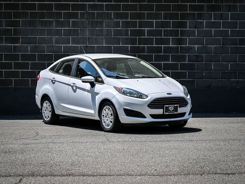 Used 2018 Ford Fiesta S FWD image 2