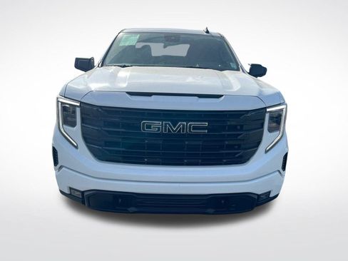 Used 2024 GMC Sierra 1500 Elevation w/ LPO, Elevation Black Package AWD/4WD image 8