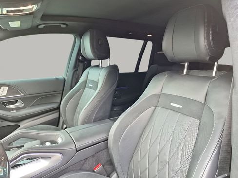 Used 2024 Mercedes-Benz GLS 63 AMG 4MATIC image 31
