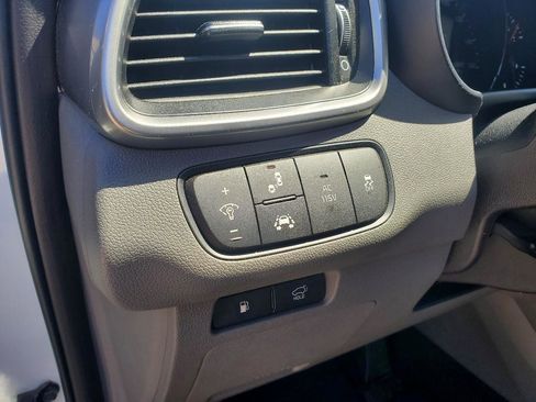 Used 2019 Kia Sorento SX w/ SX Touring Package image 22