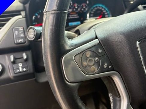 Used 2017 GMC Yukon XL SLT w/ Open Road Package AWD/4WD image 13