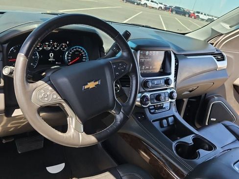 Used 2017 Chevrolet Tahoe LT w/ LT Signature Package AWD/4WD image 8