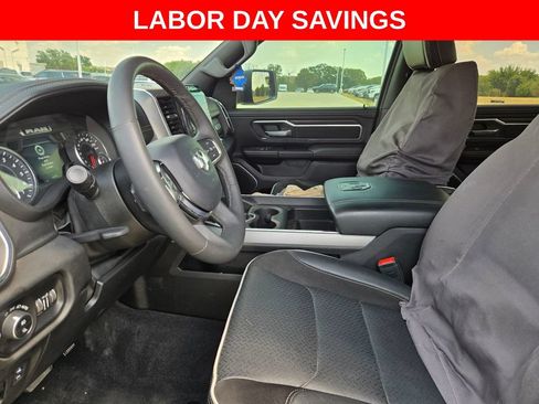 Used 2025 RAM 1500 Laramie w/ Sport Appearance Package AWD/4WD image 9