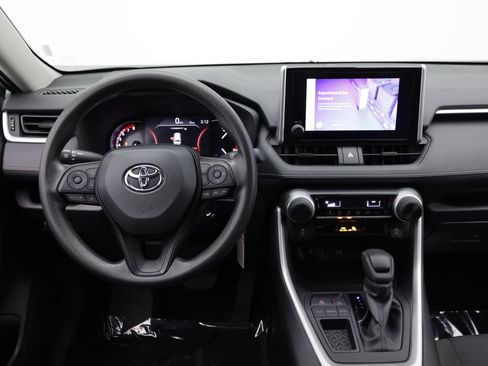 Used 2025 Toyota RAV4 LE FWD image 28
