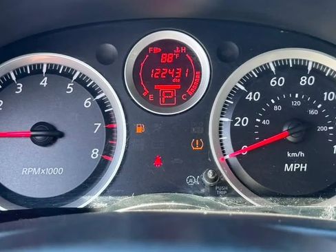 Used 2012 Nissan Sentra 2.0 SR w/ Convenience Pkg FWD image 17