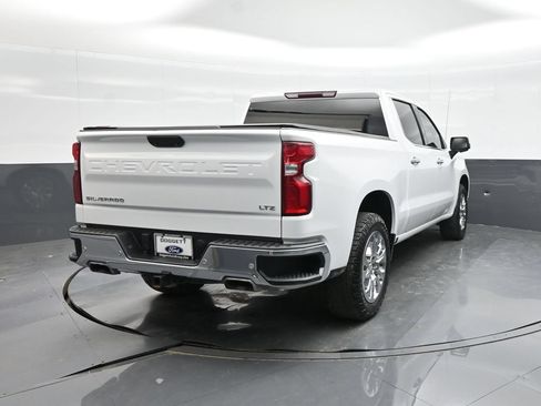 Used 2024 Chevrolet Silverado 1500 LTZ w/ Z71 Off-Road Package AWD/4WD image 7