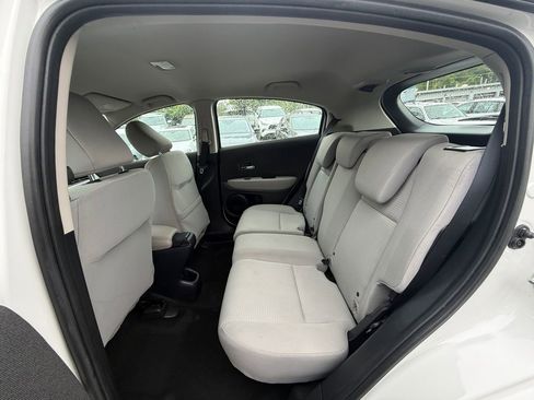 Used 2021 Honda HR-V LX image 22
