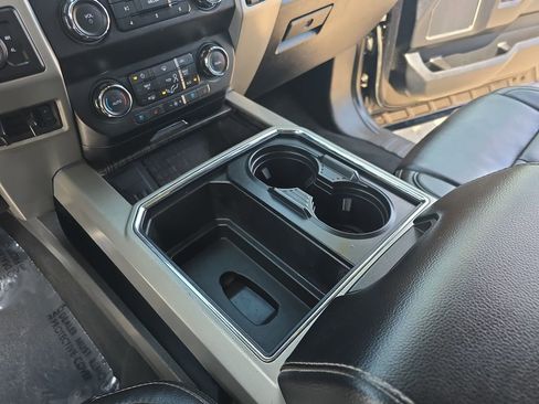 Used 2020 Ford F350 Lariat w/ Lariat Ultimate Package AWD/4WD image 22