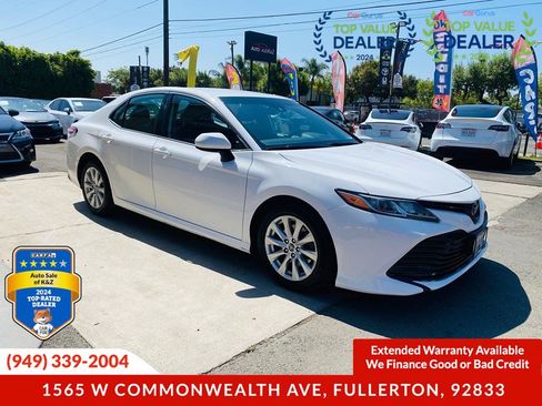 Used 2019 Toyota Camry LE FWD image 21