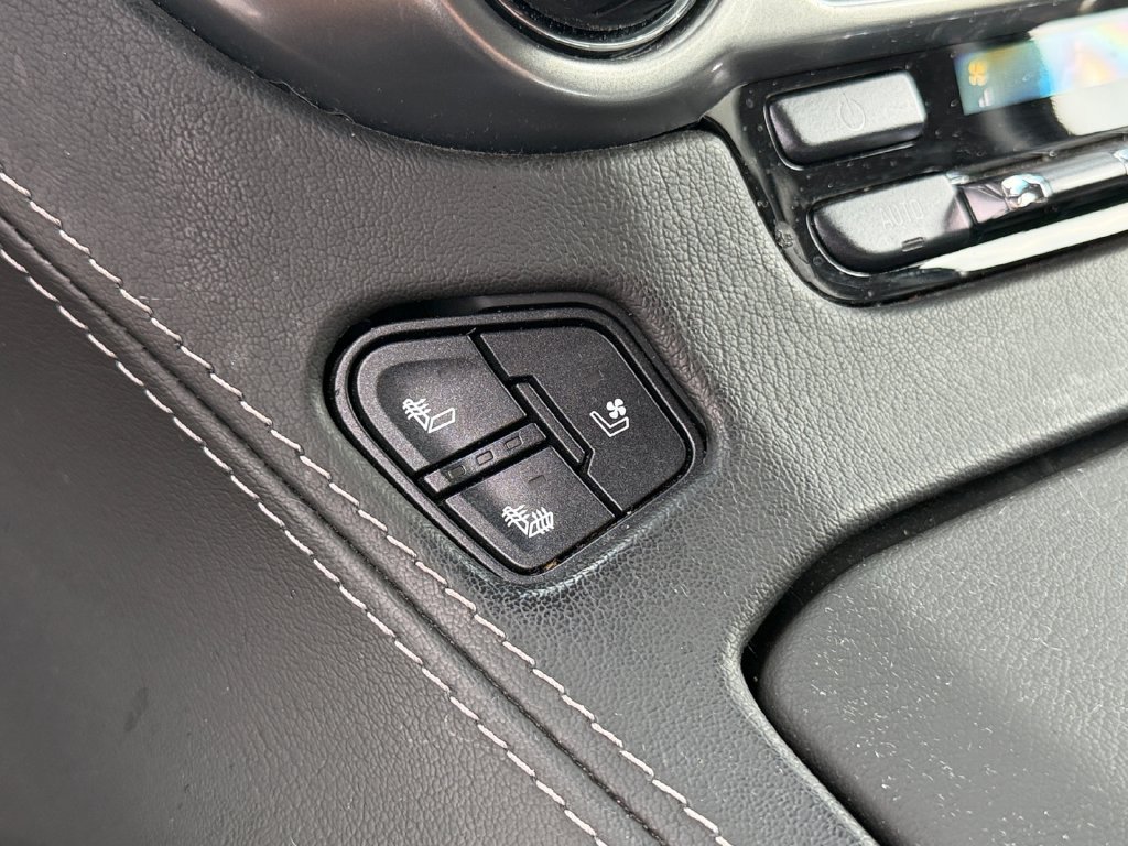 Used 2018 Chevrolet Tahoe Premier AWD/4WD image 21