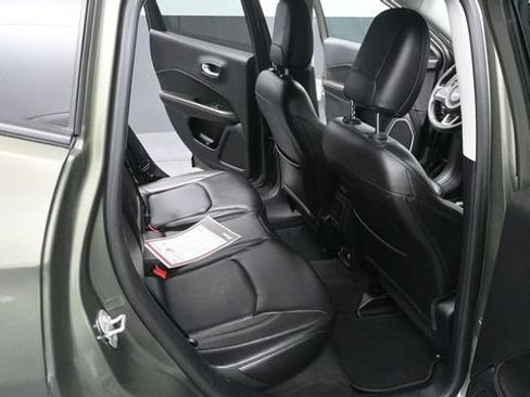 Used 2018 Jeep Compass Limited AWD/4WD image 11