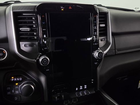 New 2026 RAM 1500 4x4 Crew Cab image 19
