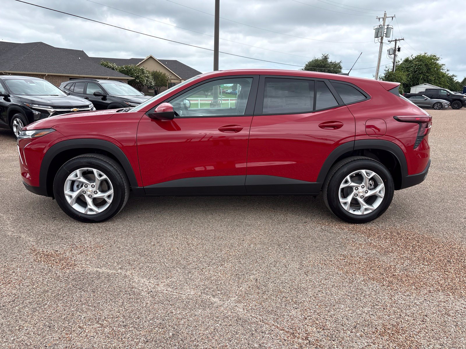 New 2026 Chevrolet Trax LS w/ LS Convenience Package FWD image 2