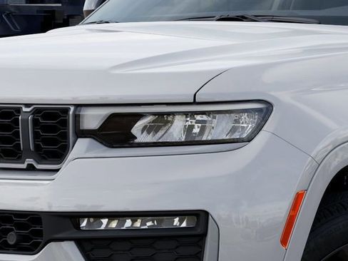 New 2026 Jeep Grand Cherokee Limited image 10
