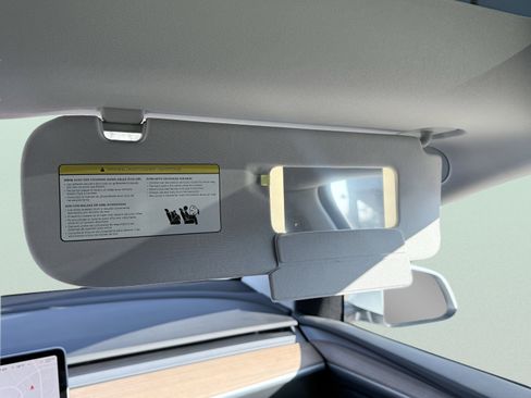 Used 2025 Tesla Model Y Long Range image 62